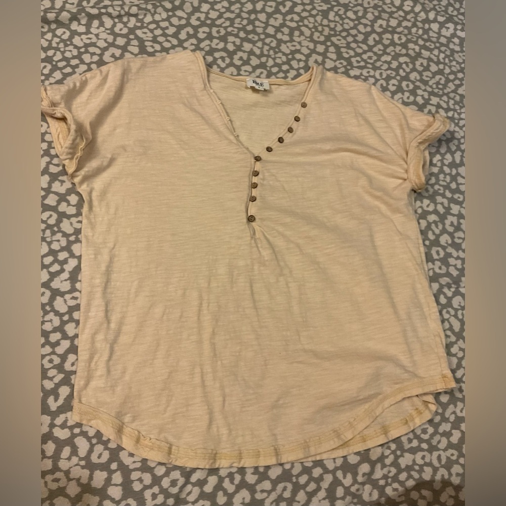 BKE from Buckle, cute and casual, small. Could also fit a medium